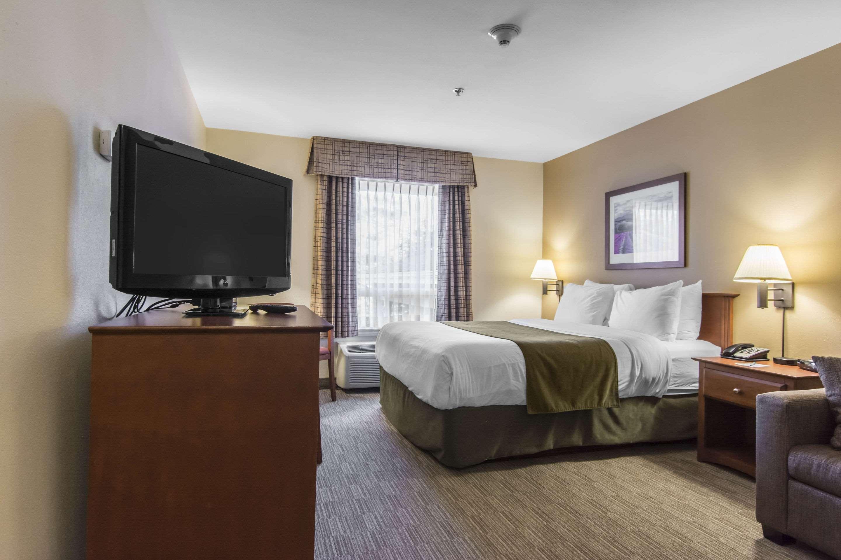Quality Inn Airport Moncton Zewnętrze zdjęcie