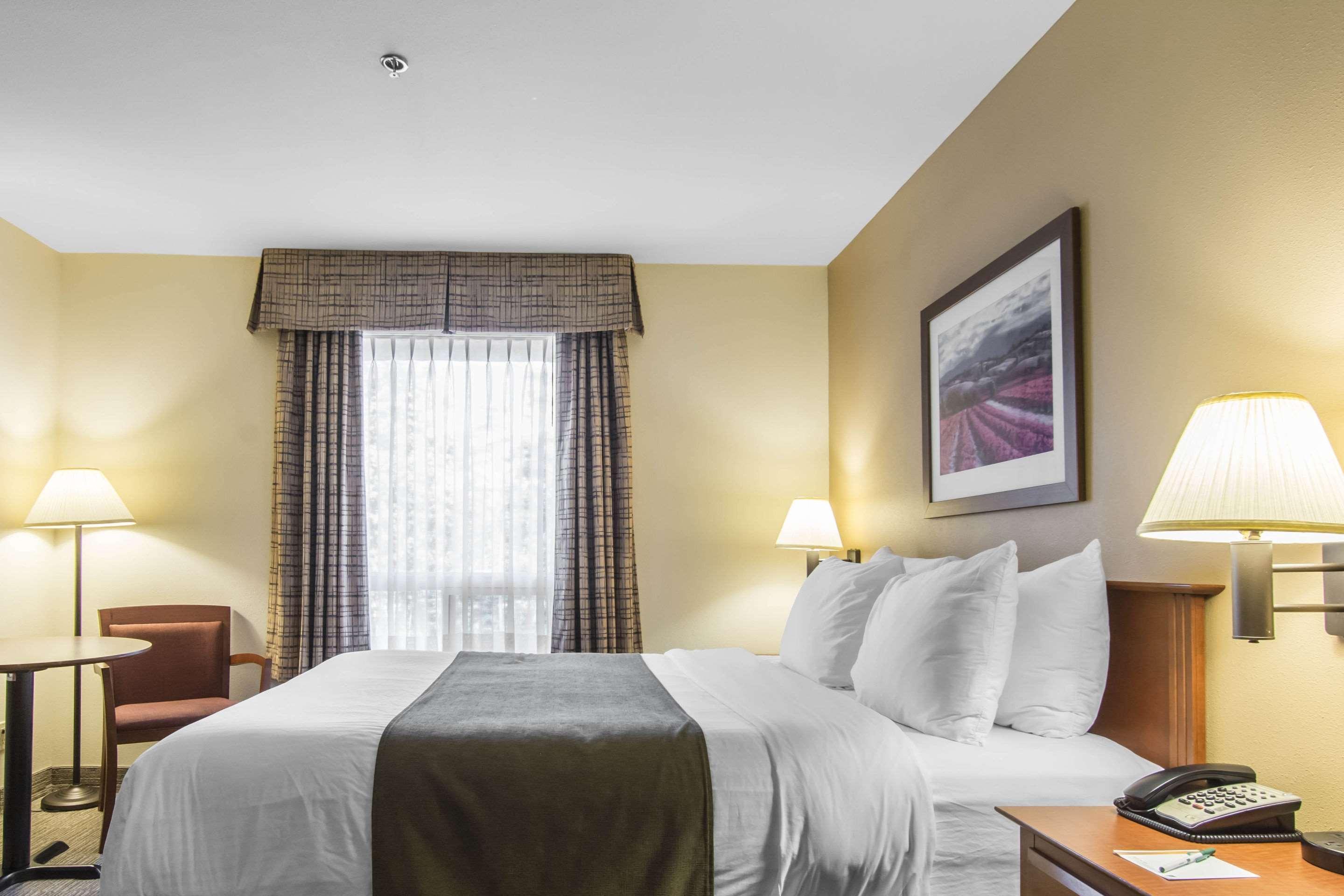 Quality Inn Airport Moncton Zewnętrze zdjęcie