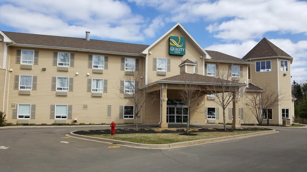 Quality Inn Airport Moncton Zewnętrze zdjęcie