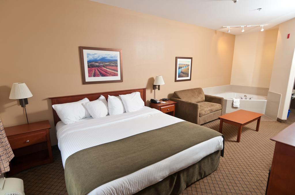 Quality Inn Airport Moncton Zewnętrze zdjęcie