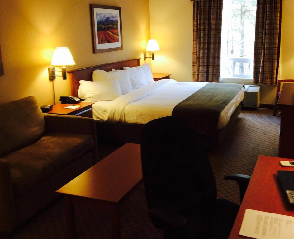 Quality Inn Airport Moncton Zewnętrze zdjęcie