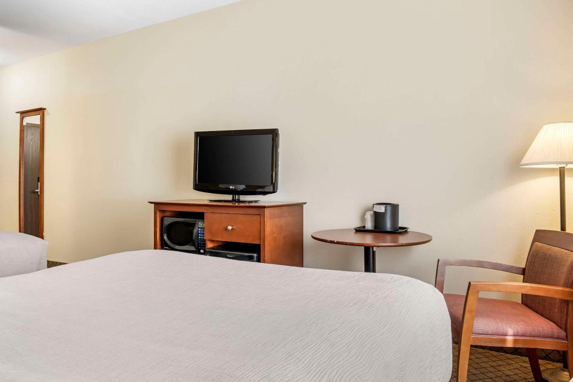 Quality Inn Airport Moncton Zewnętrze zdjęcie