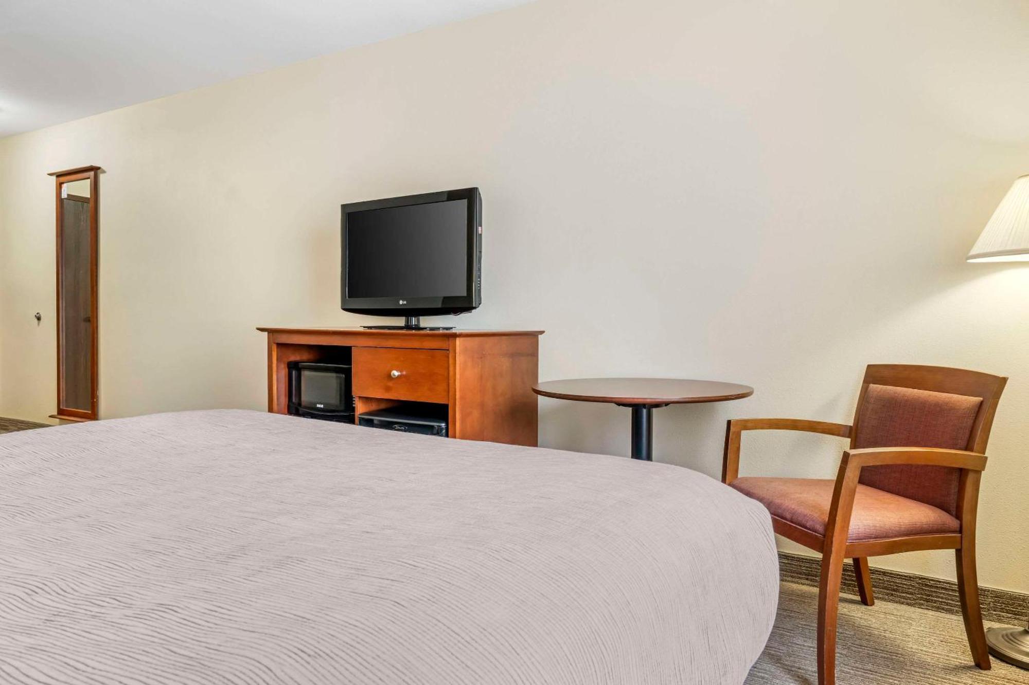 Quality Inn Airport Moncton Zewnętrze zdjęcie