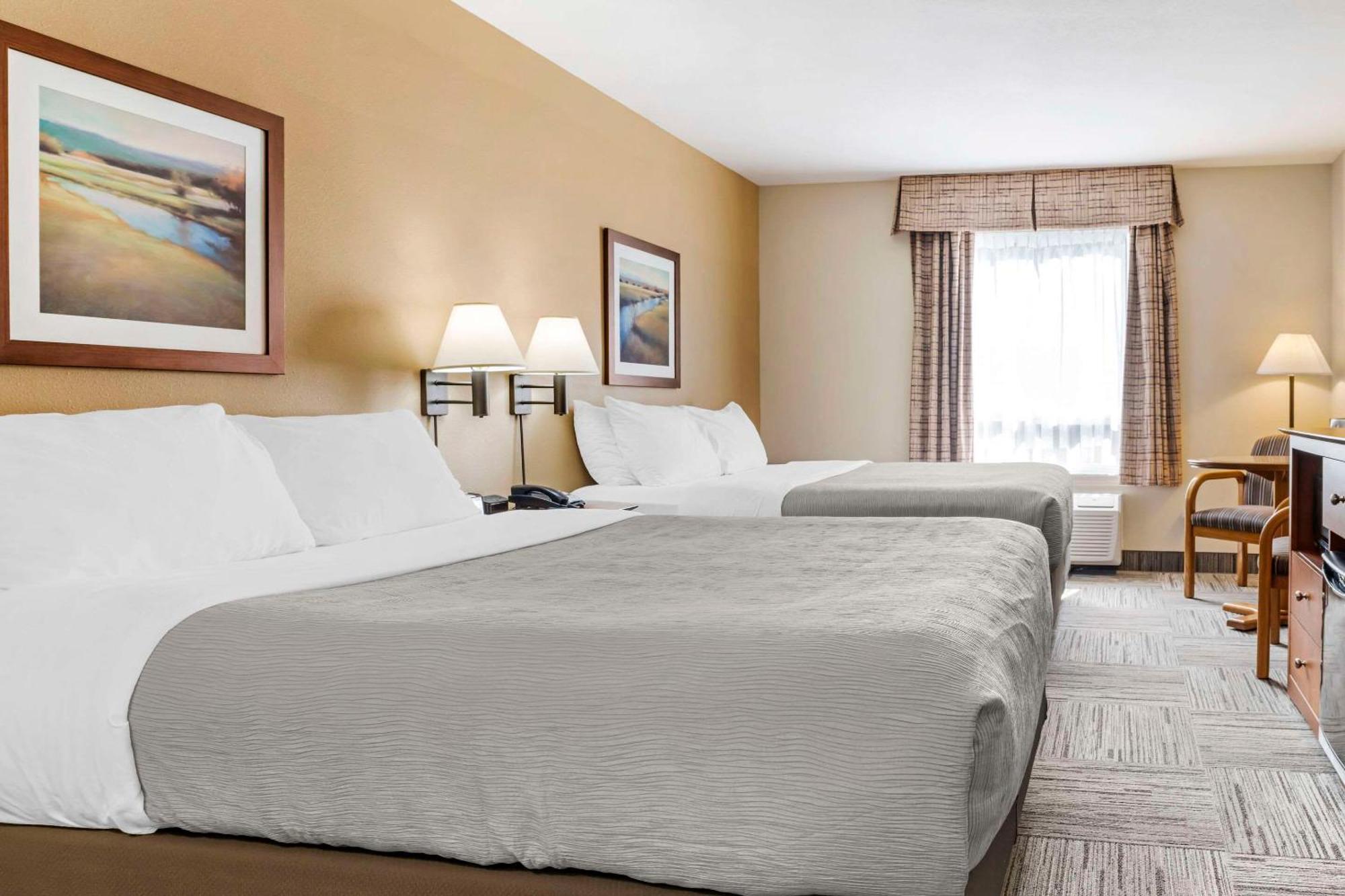 Quality Inn Airport Moncton Zewnętrze zdjęcie