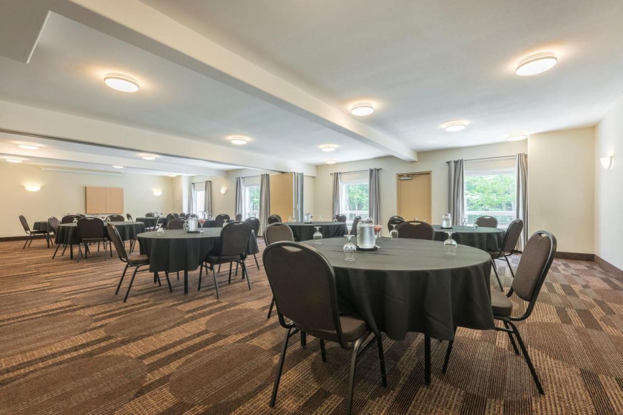 Quality Inn Airport Moncton Zewnętrze zdjęcie